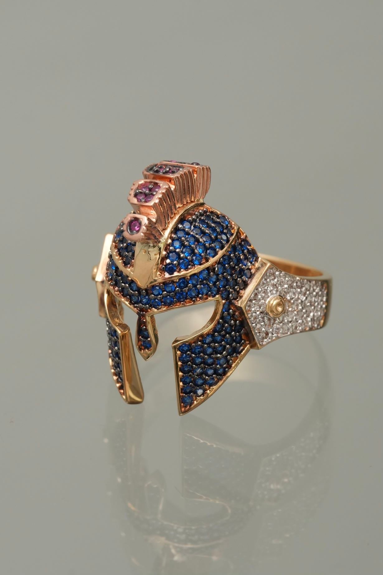 Anillo gladiador con swarovski multicolor 9.8gr / Talla 11 / Dos Oros Nac M