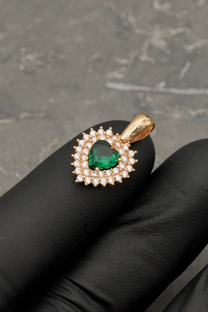 Dije de corazon con swarovski verde y blanco 2.4gr / Largo 2.0cm — Oro Amarillo