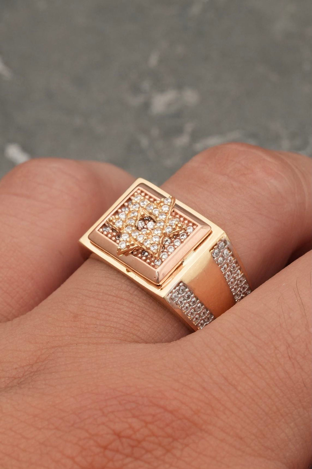 Anillo estrella de david con swarovski blanco 8.7gr / Talla 10 1/2 — Dos Oros