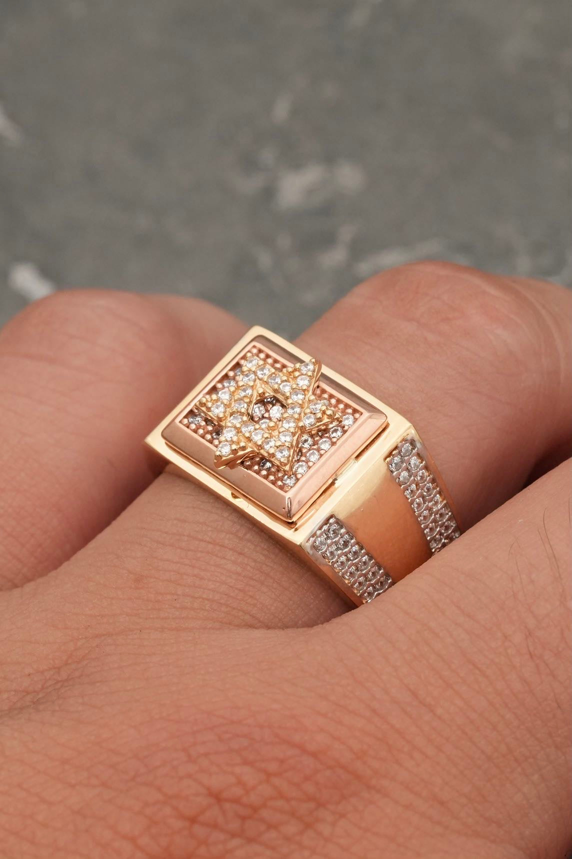 Anillo estrella de david con swarovski blanco 8.7gr / Talla 10 1/2 / Dos Oros Nac M