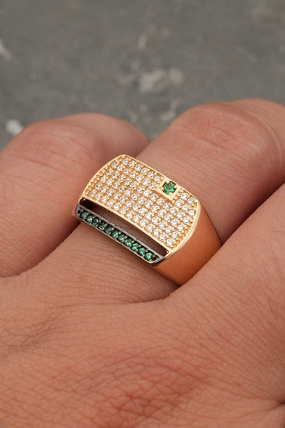 Anillo con swarovski verde y blanco 6.55gr / TALLA 10 1/4 / Oro Amarillo Nac*