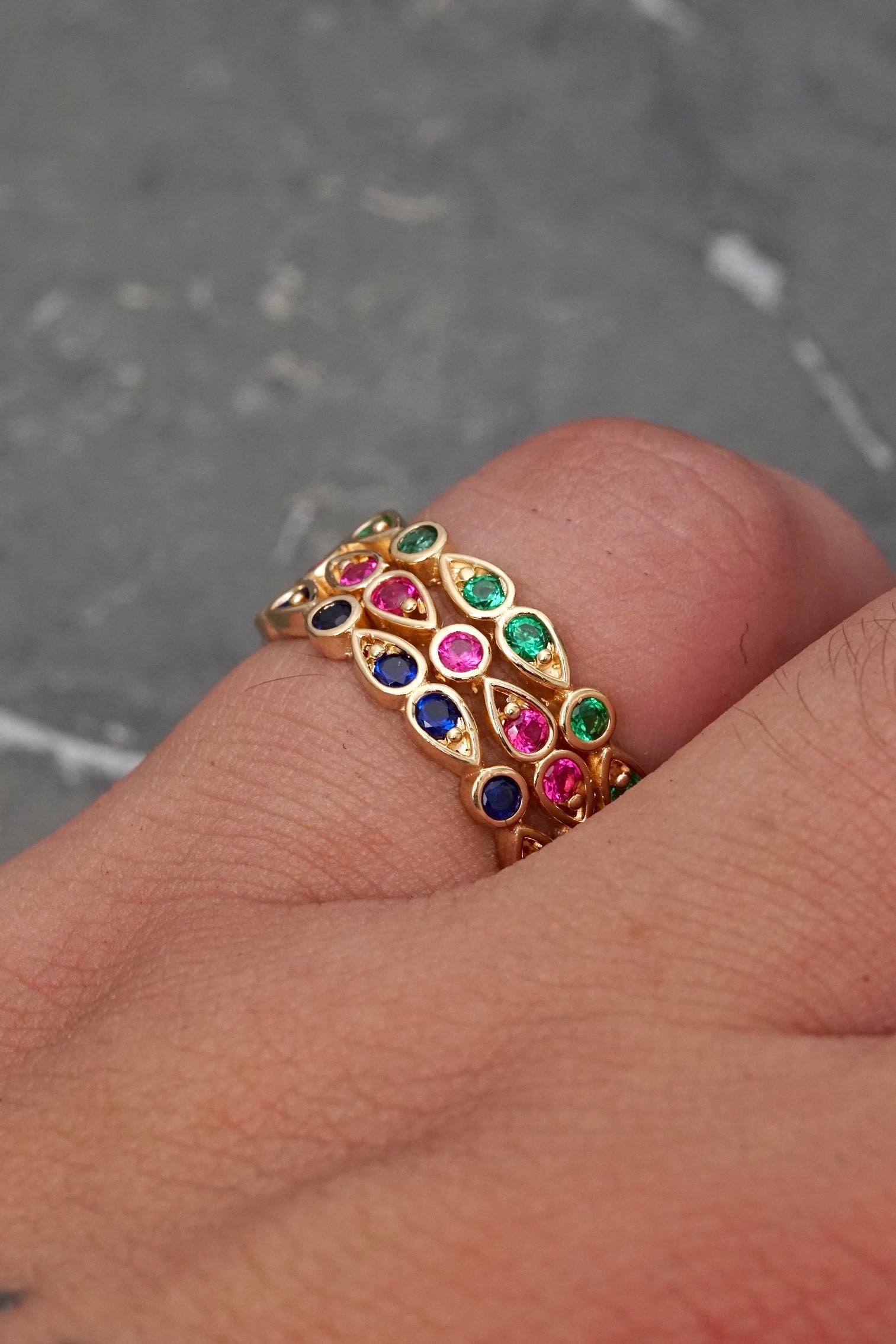 Anillo con swarovski multicolor 5.05gr / Talla 6 / Oro Amarillo Nac*
