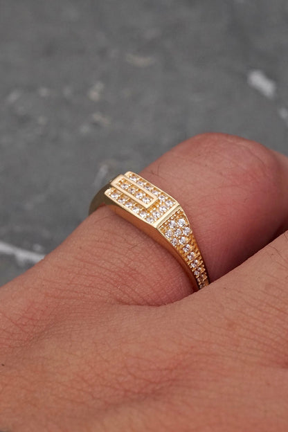 Anillo con swarovski blanco 2.55gr / Talla 7 1/4 / Oro Amarillo Nac*