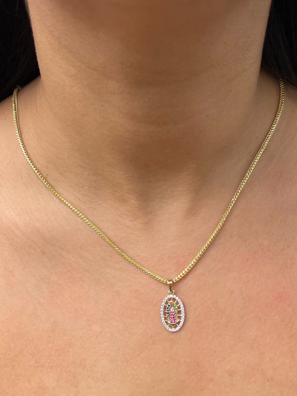 Dije virgen de guadalupe con swarovski azul y verde 1.55gr / Largo 2.5cm — Oro Amarillo