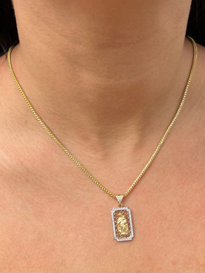 Dije virgen del carmen con swarovski blanco 3.35gr / Largo 3cm — Oro Amarillo