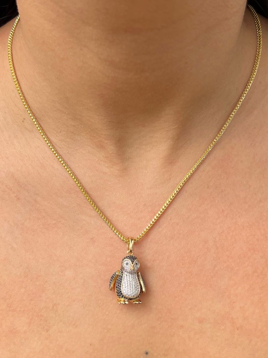 Dije Pingüino 8.85gr / Largo 3cm — Oro Amarillo