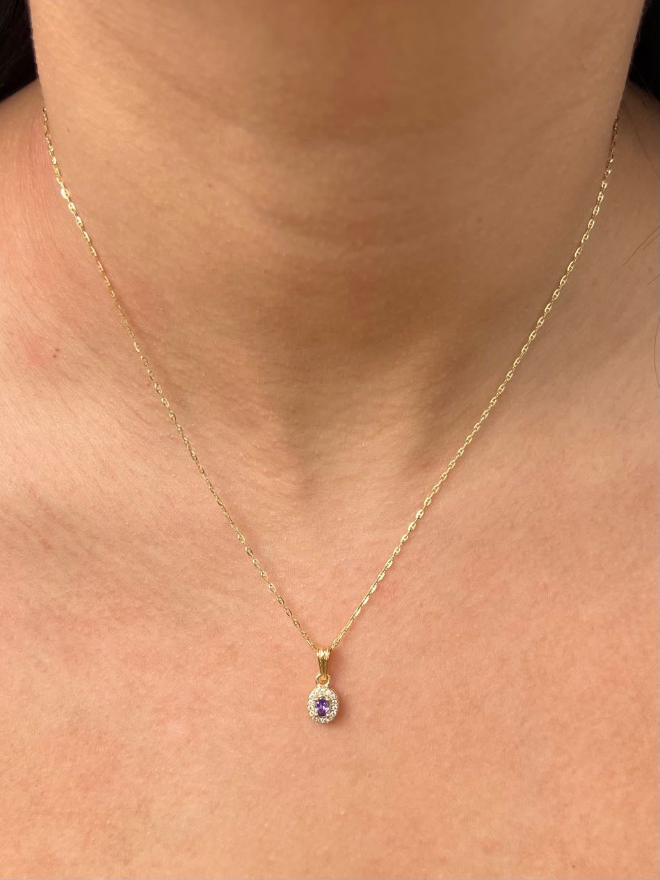 Dije con swarovski morado y blanco 1.15gr / Largo 1.6cm — Oro Amarillo