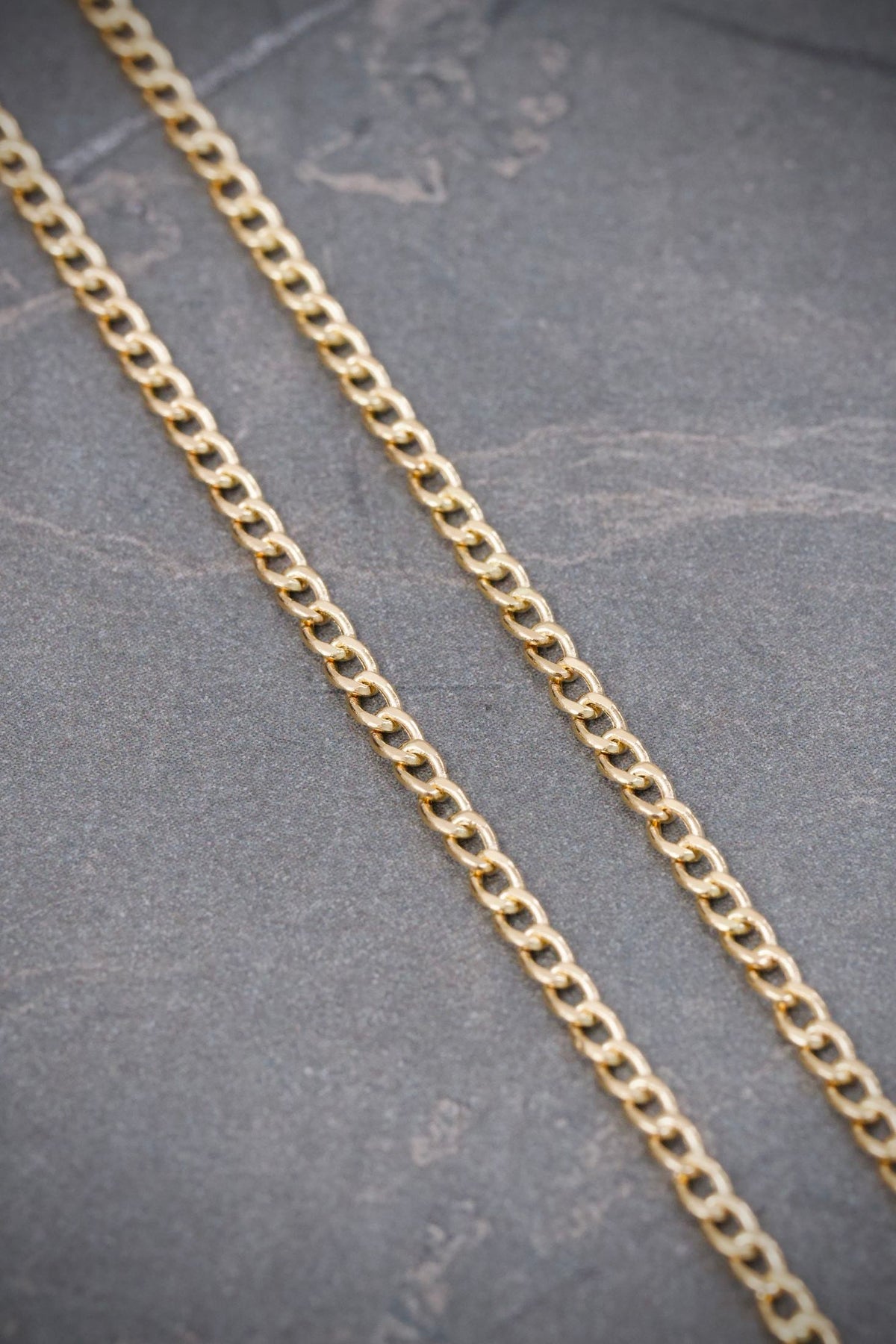 Cadena Cubana 3.4gr / 50cm / 2.3mm — Oro Amarillo