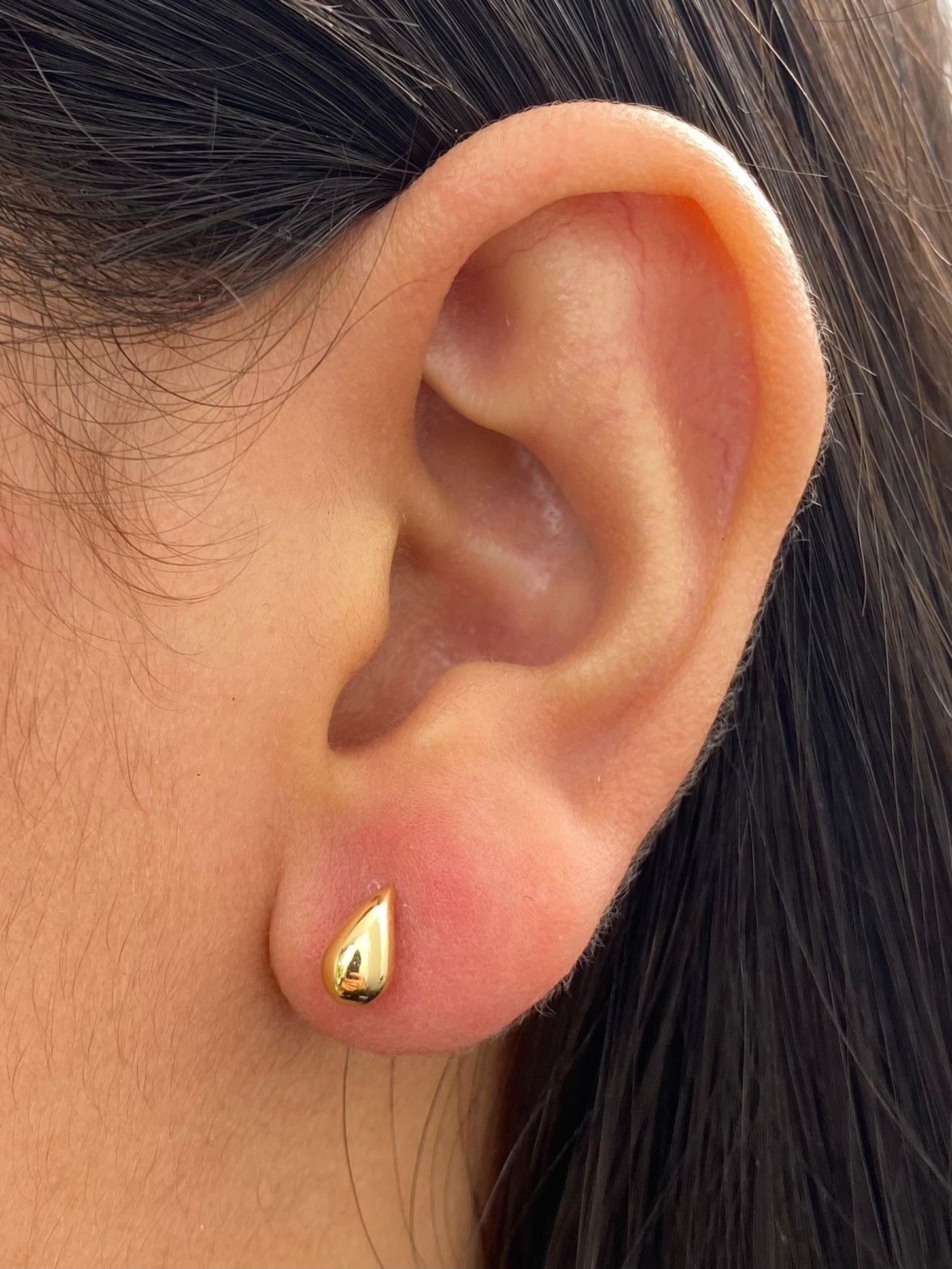Topos gota 0.65gr / Largo 0.7cm — Oro Amarillo