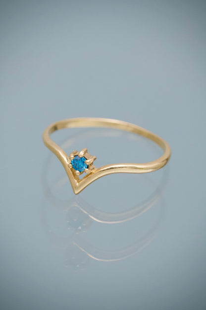 Anillo con 6pts de Diamante Azul 1.4gr / Talla 7 3/4 — Oro Amarillo