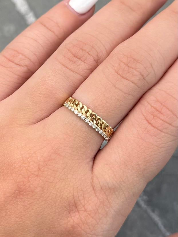 Anillo Cubano con 16pts de Diamante Blanco 1.6gr / Talla 6 1/2 — Oro Amarillo