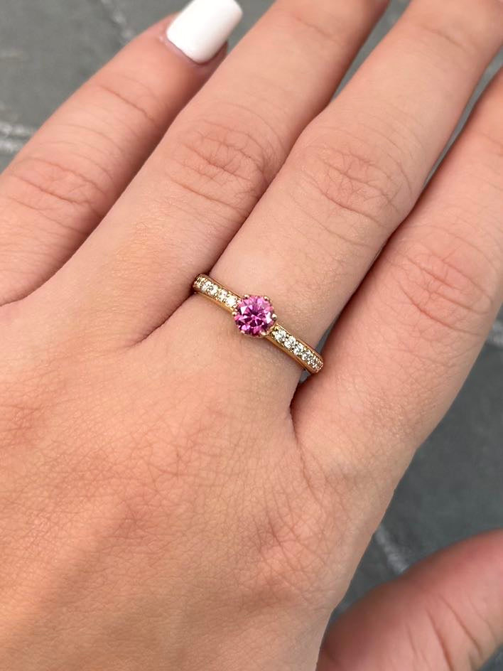 Solitario con 68pts de Moissanitas 2.7gr / Talla 7 1/4 — Oro Amarillo