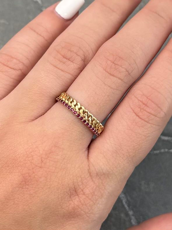 Anillo Cubano con 22pts de Moissanitas Rojas 1.9gr / Talla 8 — Oro Amarillo