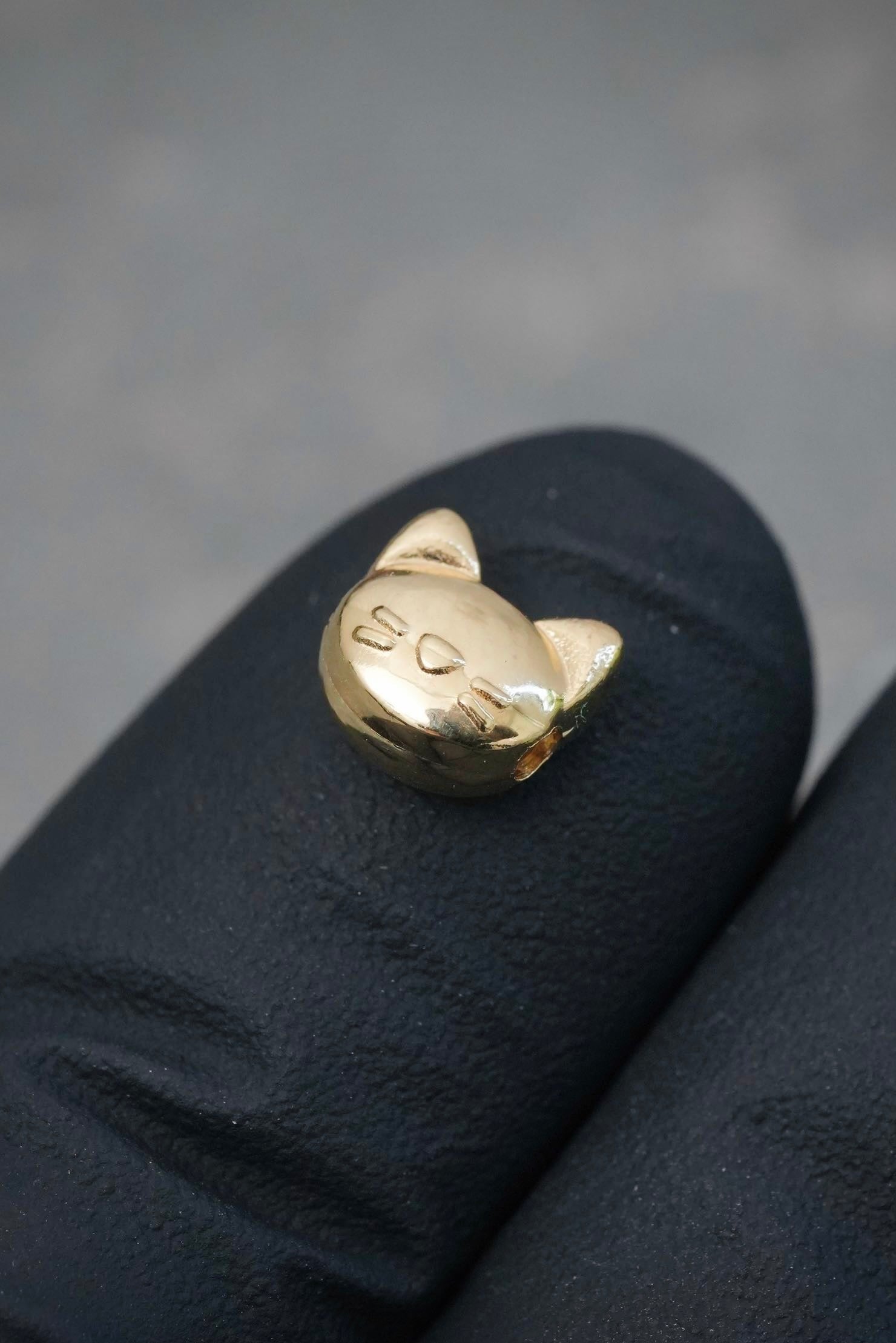 Herraje Gato 0.25gr / 0.7cm / 6.5mm — Oro Amarillo