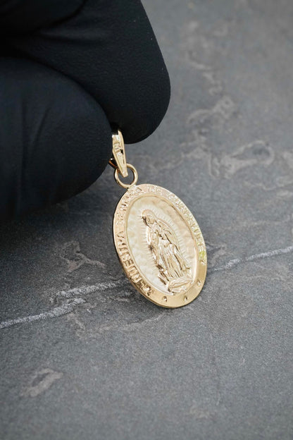 Dije Virgen de Guadalupe 0.95gr / 2.6cm / 12.9mm — Oro Amarillo