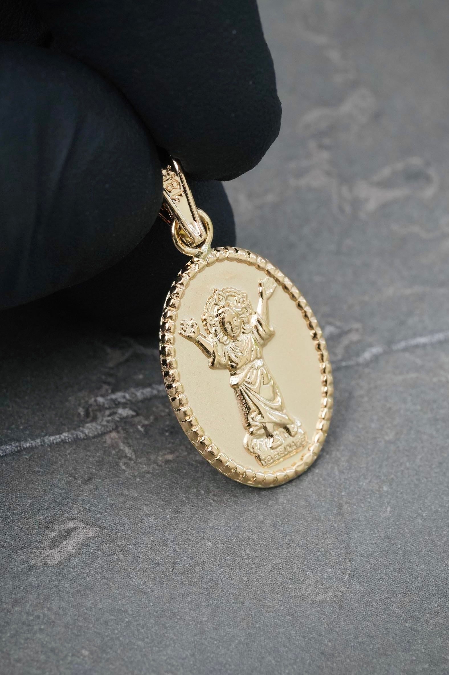 Dije Divino Niño 1.5gr / 3cm / 14.9mm — Oro Amarillo