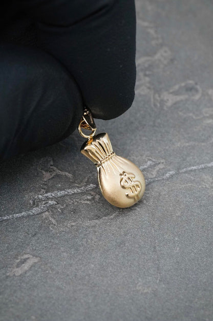 Dije Bolsa de Dinero 0.7gr / 2.1cm / 8.8mm — Oro Amarillo