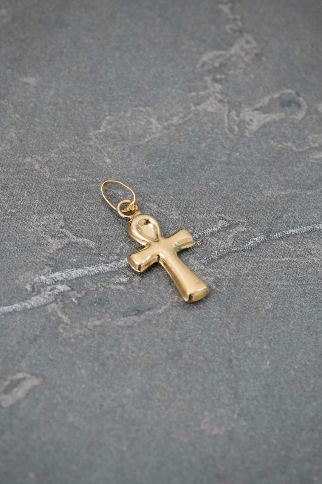 Dije Cruz 0.3gr / 1.7cm / 7.9mm — Oro Amarillo