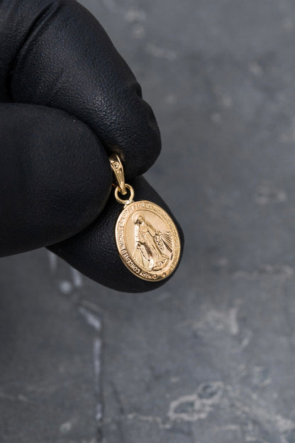 Dije virgen de la milagrosa 0.55gr / Largo 2.0cm — Oro Amarillo
