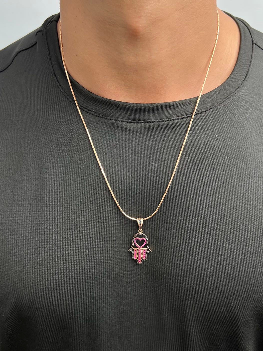 Dije mano hs con swarovski negro y fucsia 4.4gr / Largo 4cm — Oro Rosado