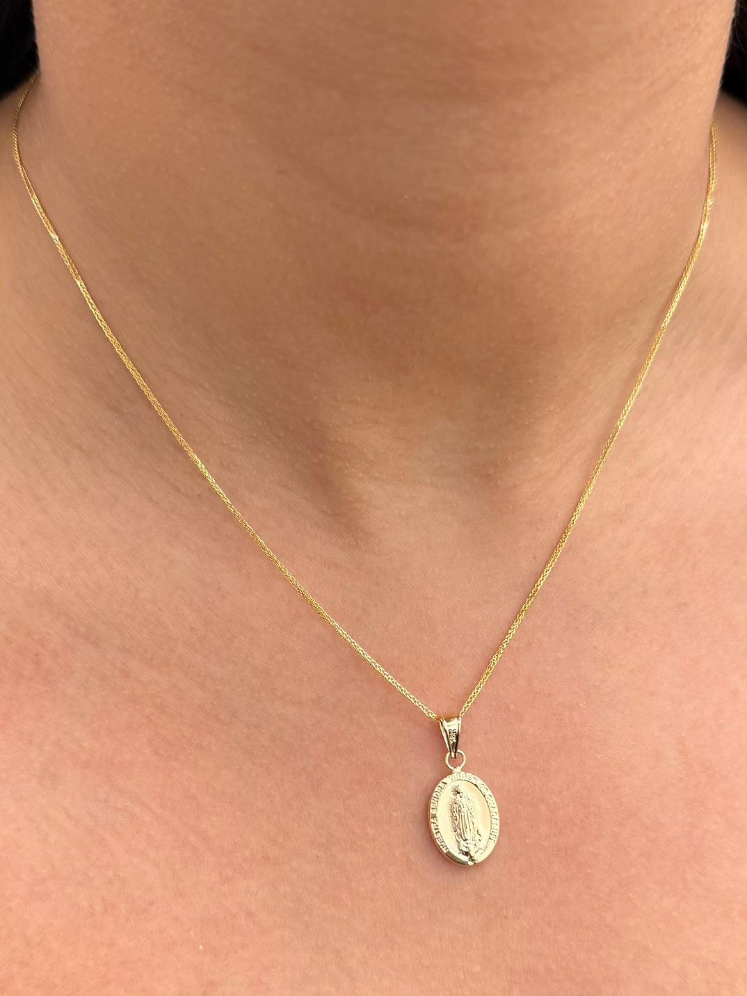 Dije Virgen de Guadalupe 0.8gr / 2.4cm / 11.5mm — Oro Amarillo