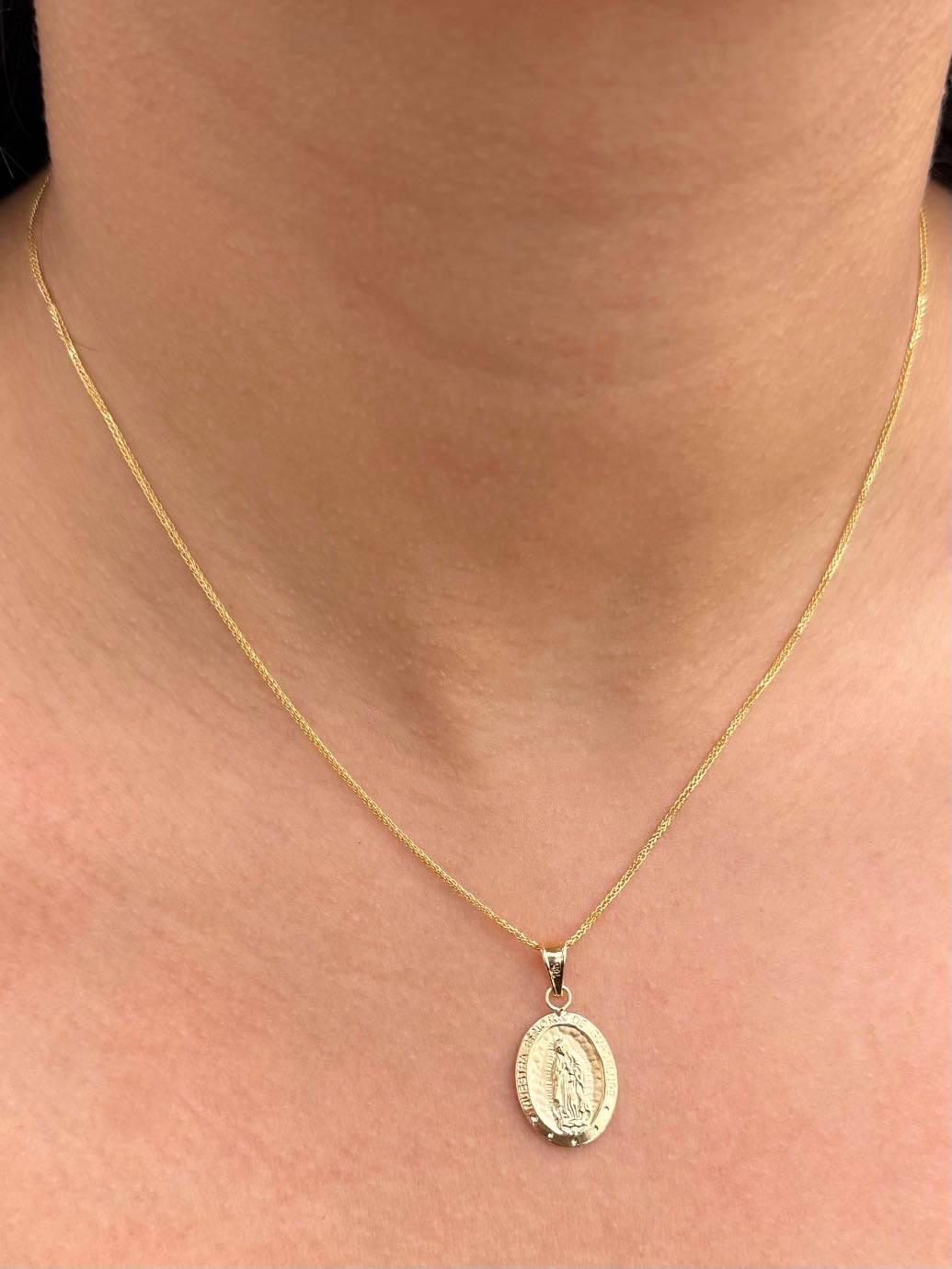 Dije Virgen de Guadalupe 0.95gr / 2.6cm / 12.9mm — Oro Amarillo