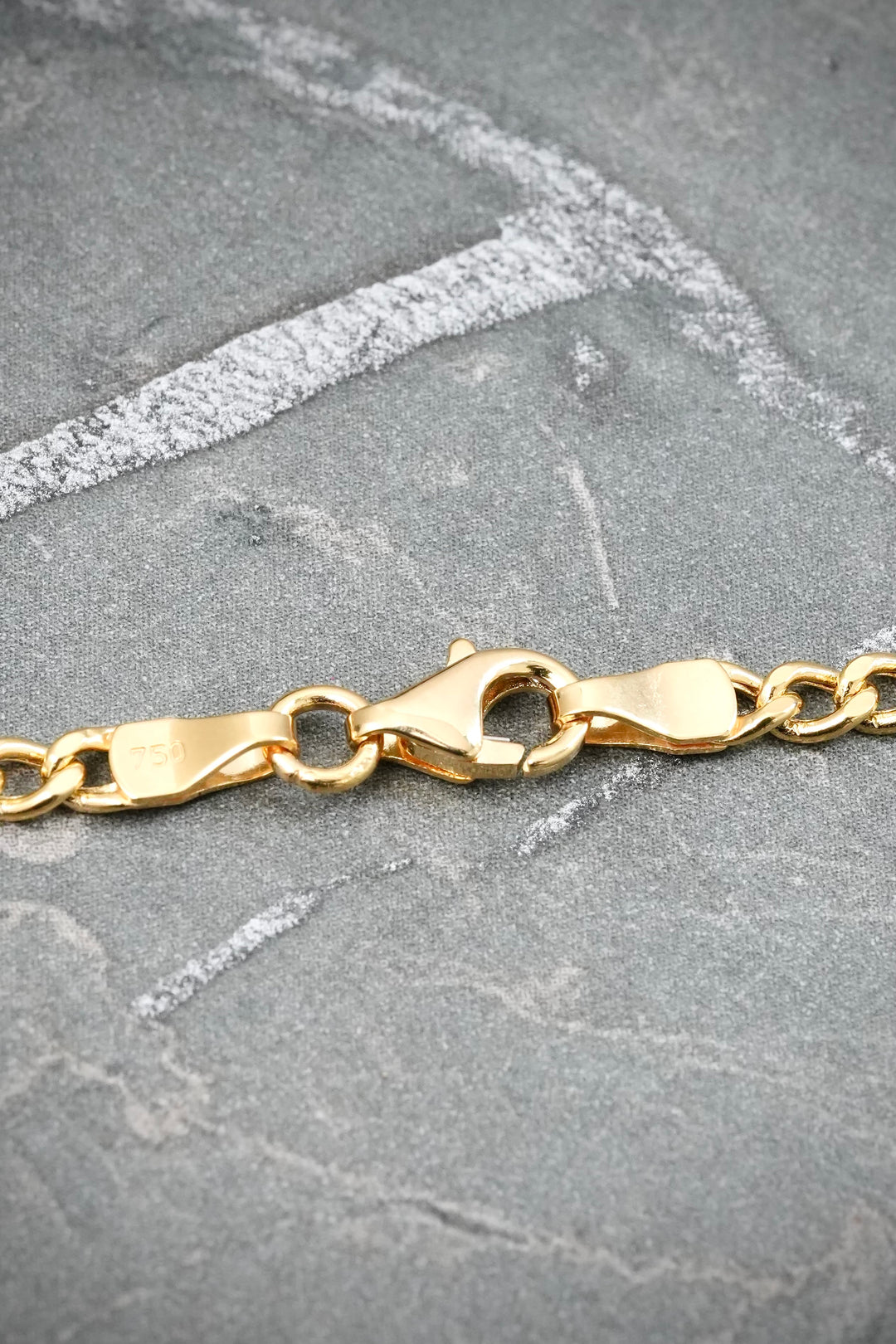 Cadena Figaro 6.7gr / 60cm / 3mm — Oro Amarillo