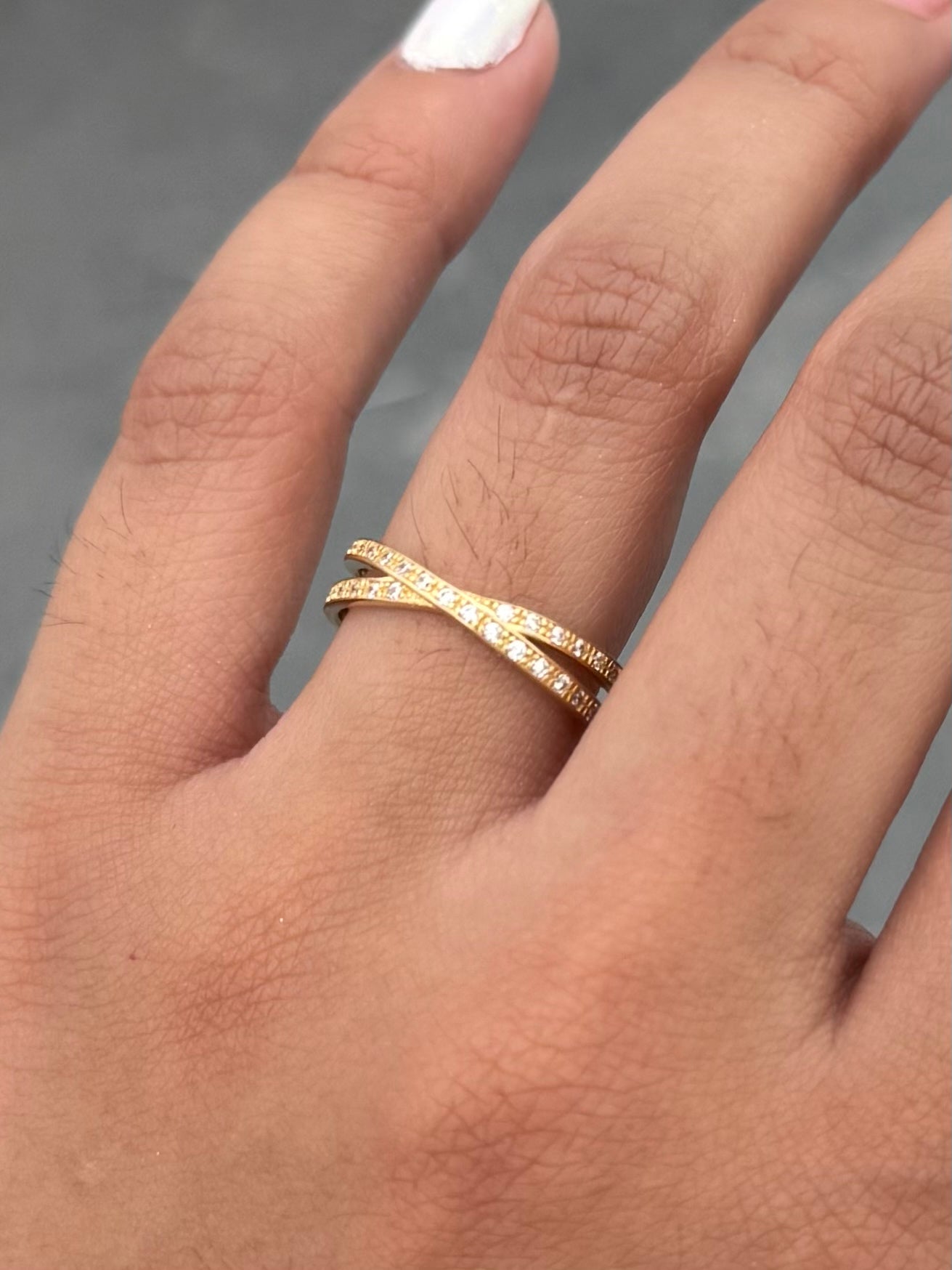 Anillo con Swarovski Blanco 1.85gr / Talla 7 — Oro Amarillo
