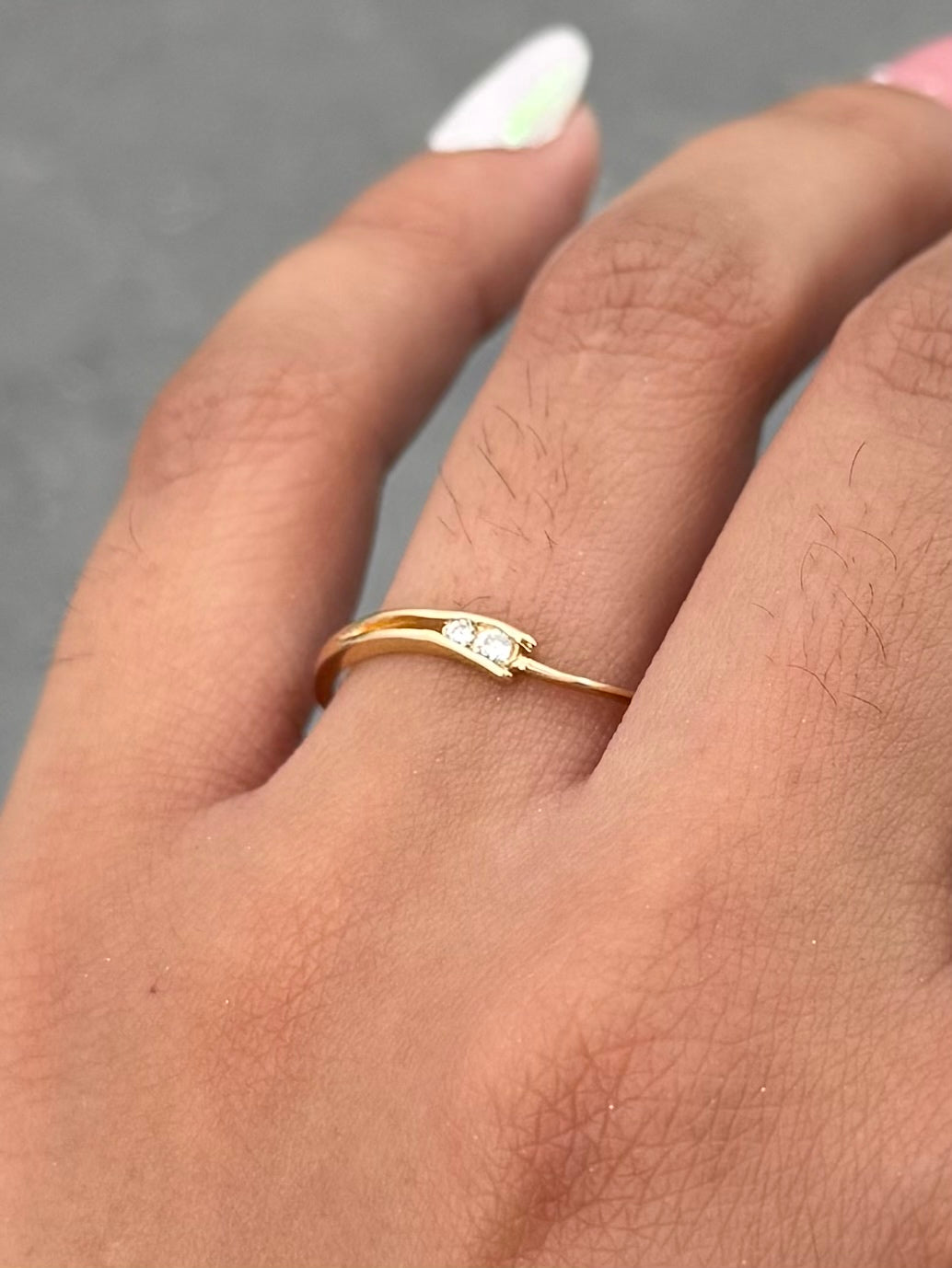 Anillo con Swarovski Blanco 1.4gr / Talla 8 — Oro Amarillo
