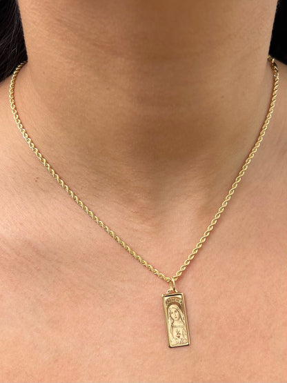 Dije virgen maria 1.1gr / Largo 2.9cm — Oro Amarillo