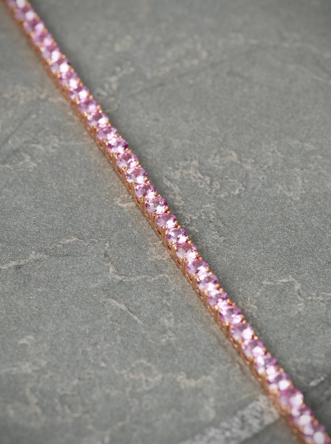 Pulso tenis con 605pts de zafiro 9.35gr / Largo 18cm — Oro Rosado