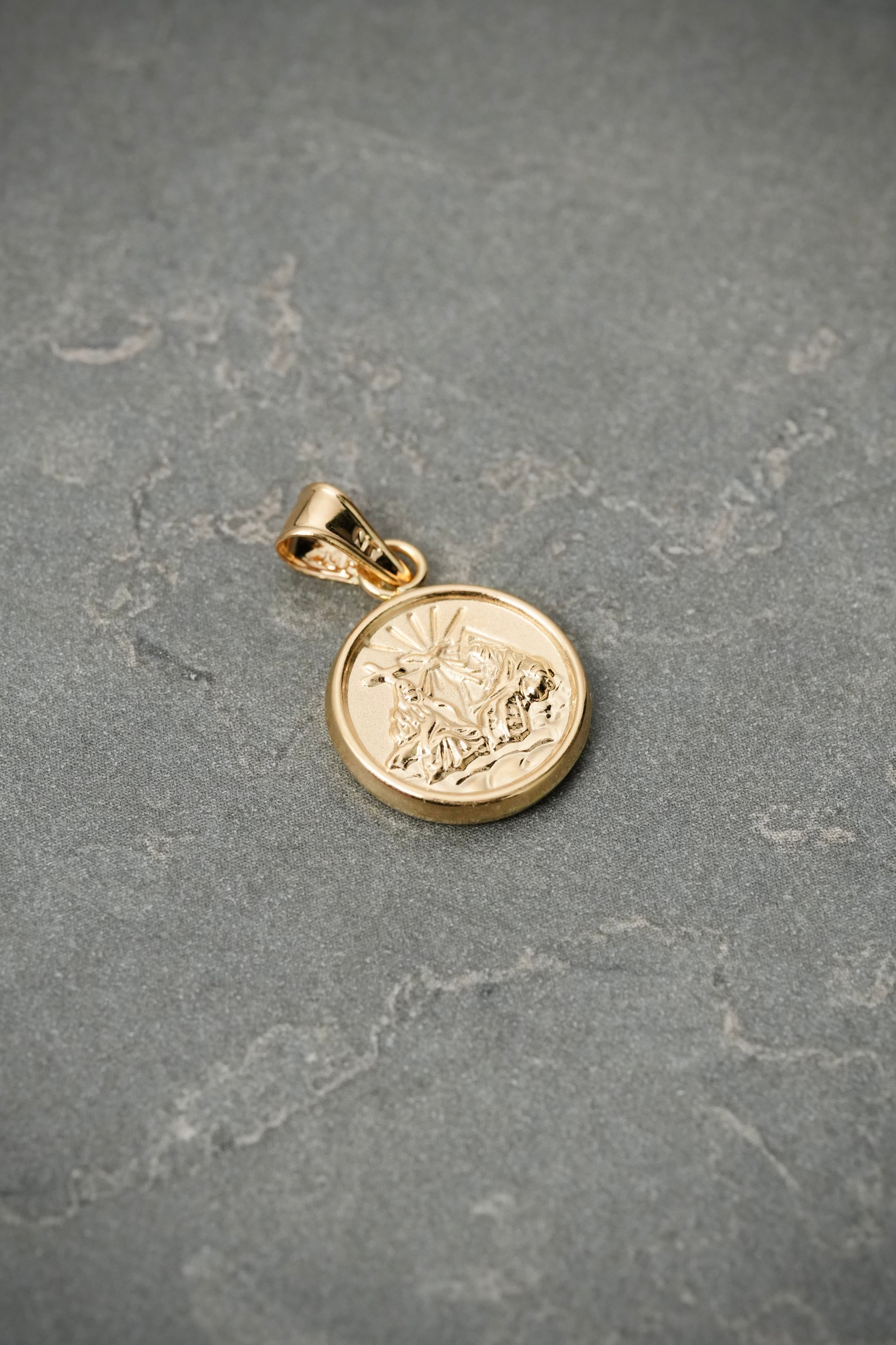 Dije Santisima Trinidad 0.8gr / 2.1cm / 12.8mm — Oro Amarillo