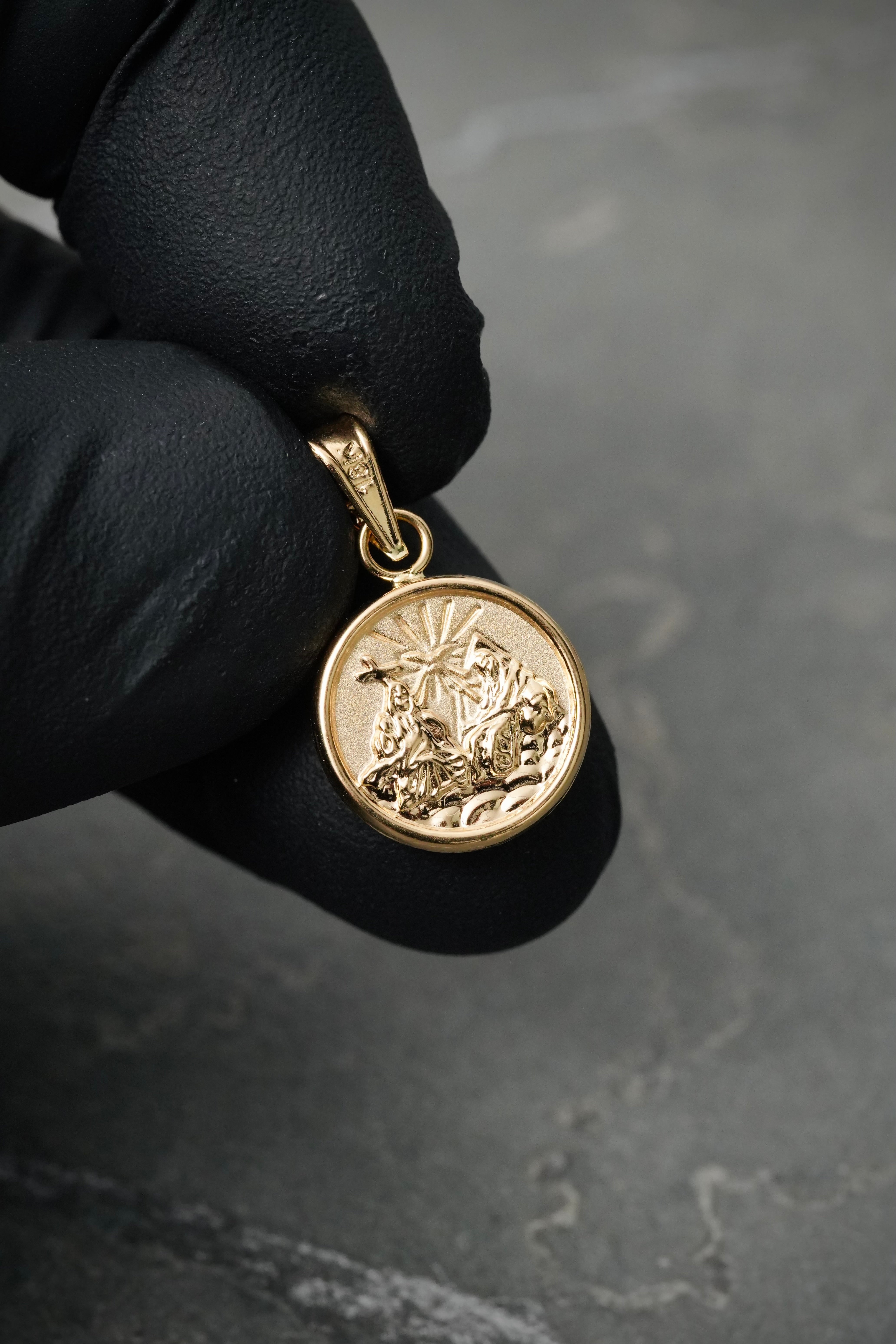 Dije Santisima Trinidad 0.8gr / 2.1cm / 12.8mm — Oro Amarillo