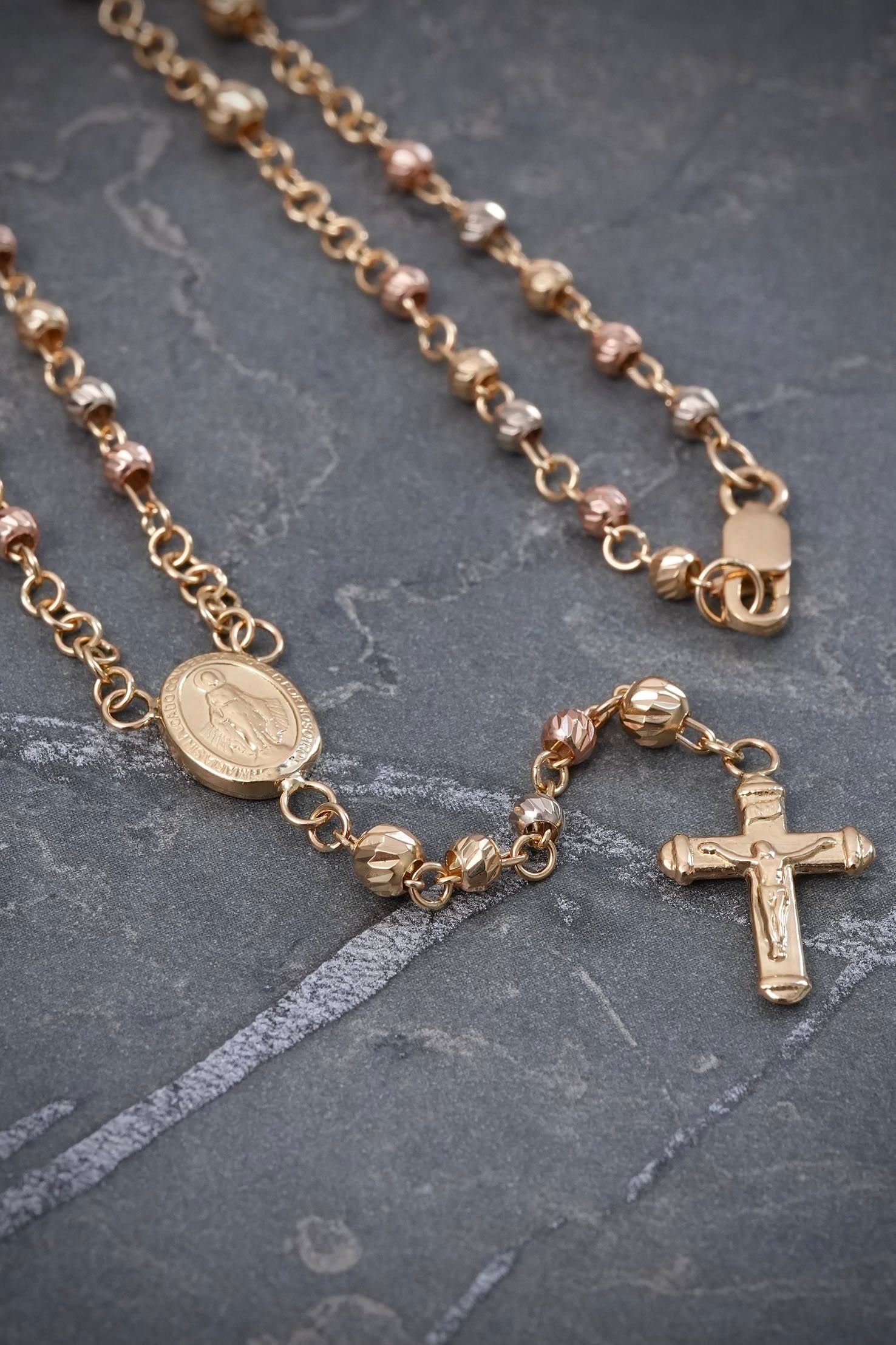 Rosario diamantado virgen de la milagrosa 8.7gr / Largo 45cm / Tres Oros (Joya) B