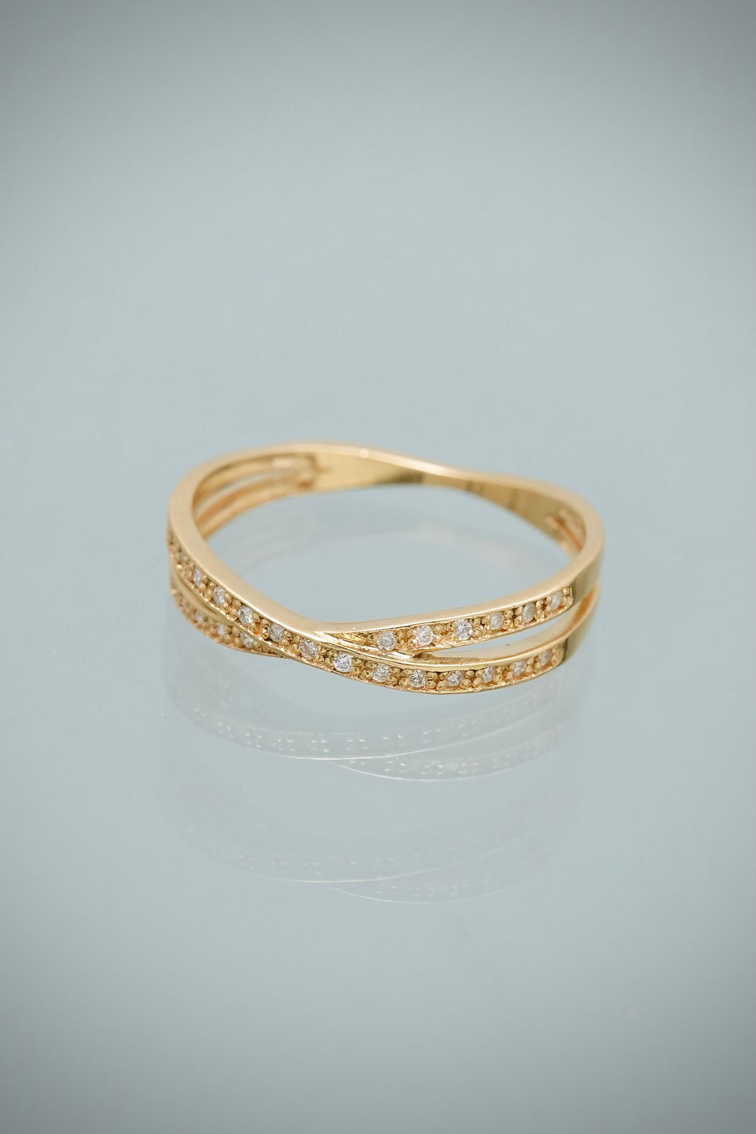 Anillo con 11pts de Diamante Blanco 1.8gr / Talla 7 1/2 — Oro Amarillo