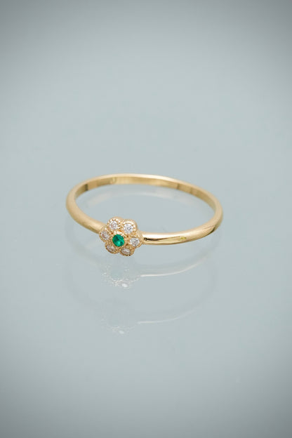 Anillo con 8pts de Moissanita 1.15gr / Talla 6 — Oro Amarillo