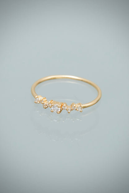 Anillo con 15pts de Diamante Blanco 1.2gr / Talla 7 3/4 — Oro Amarillo
