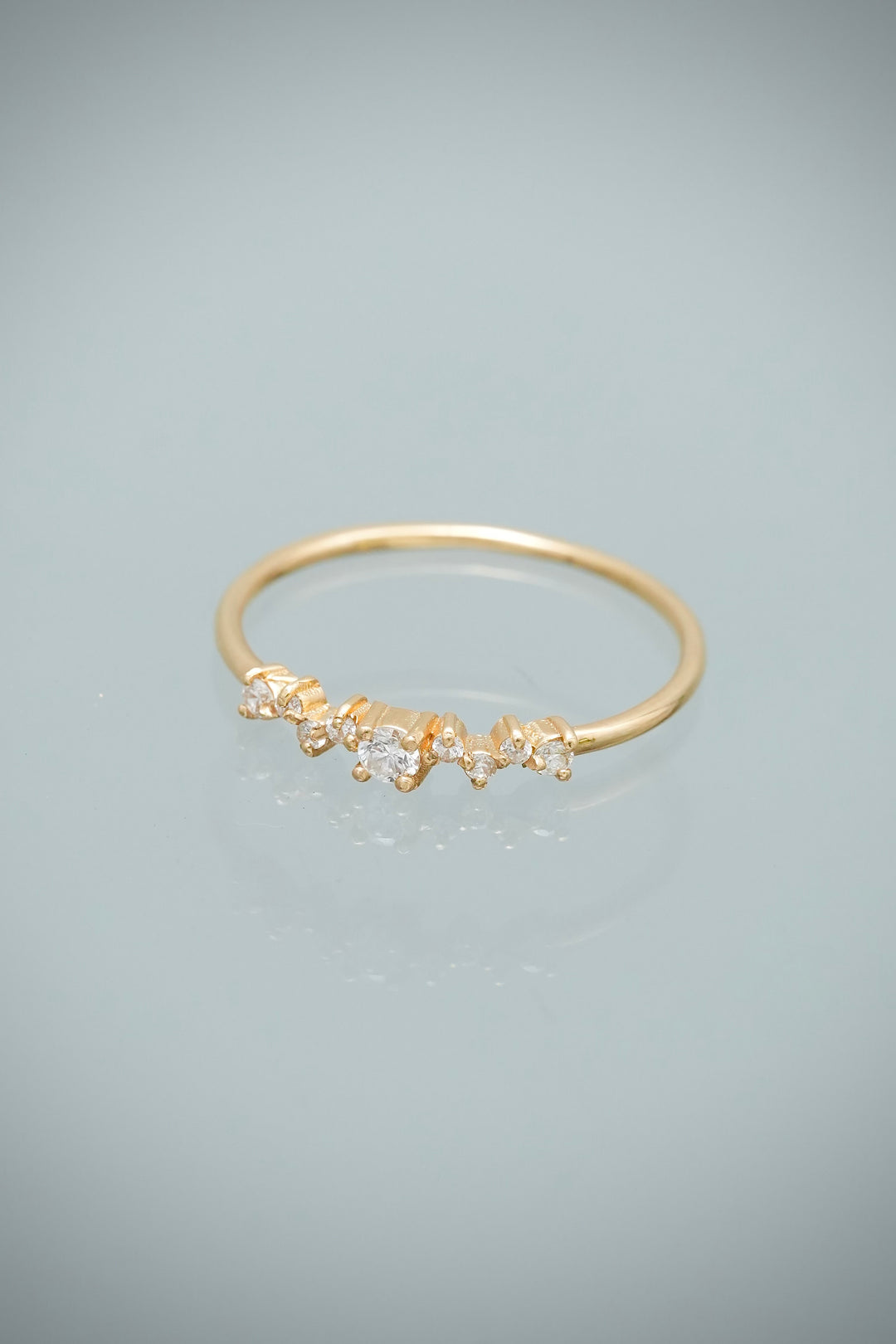 Anillo con Swarovski Blanco 1.2gr / Talla 6 — Oro Amarillo