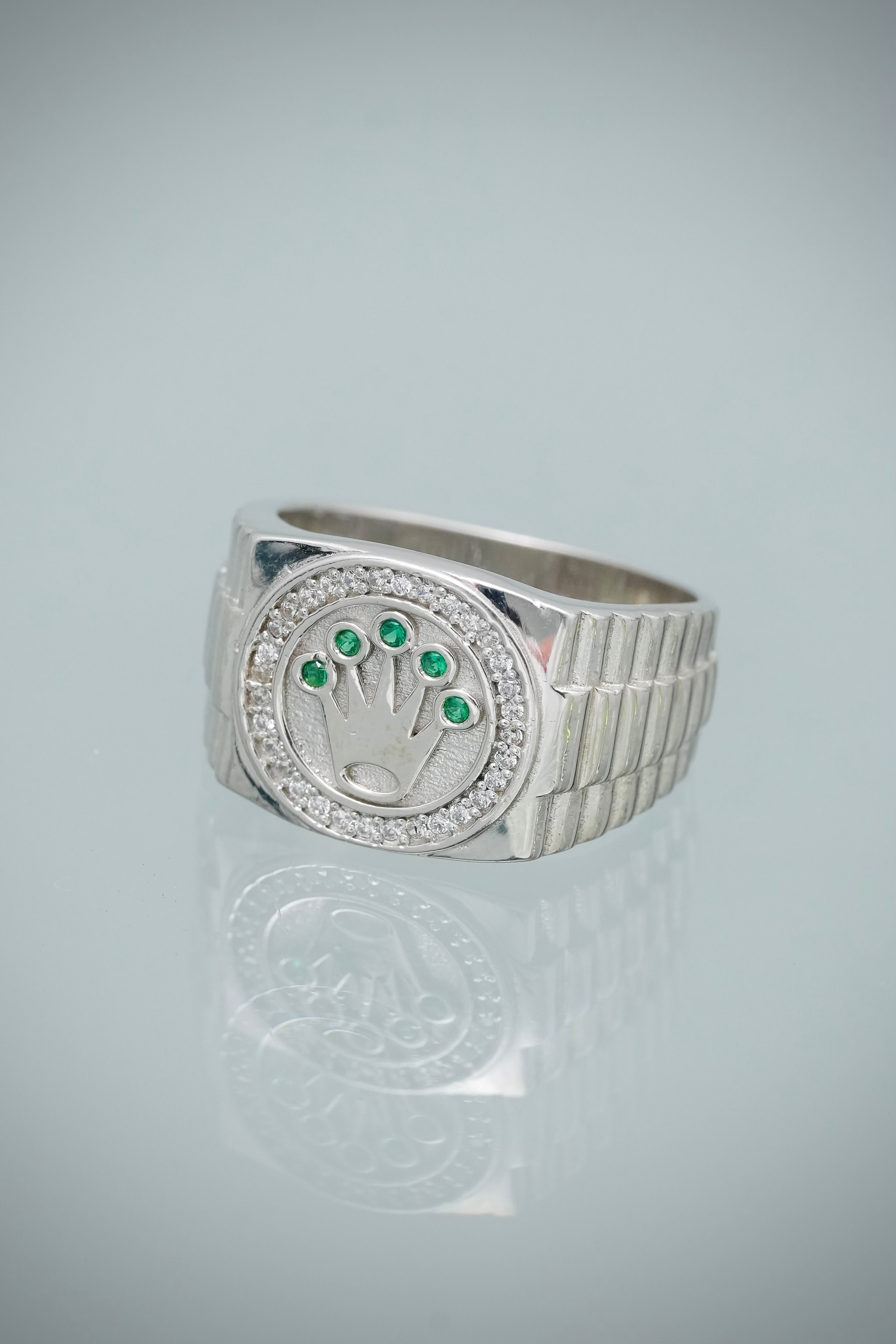 Anillo Rx con Swarovski Verde 8.7gr / Talla 10 — Plata 925