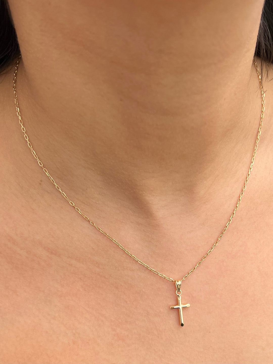 Dije de cruz lisa 0.4gr / 2.3cm / 10mm — Oro Amarillo
