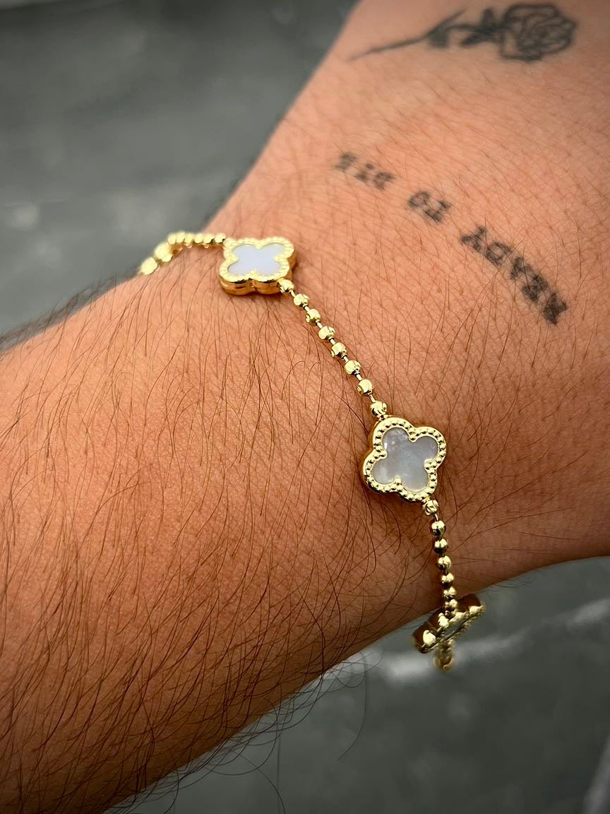 Pulso lucky clover blanco 5.4gr / Largo 18.5cm / Oro Amarillo (Joya) M