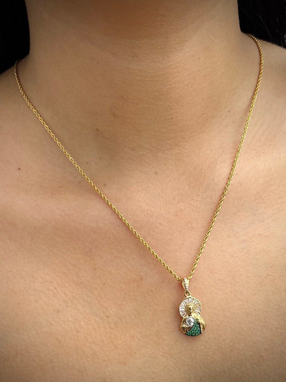 Dije san judas con swarovski verde 2.95gr / Largo 2.8cm — Oro Amarillo