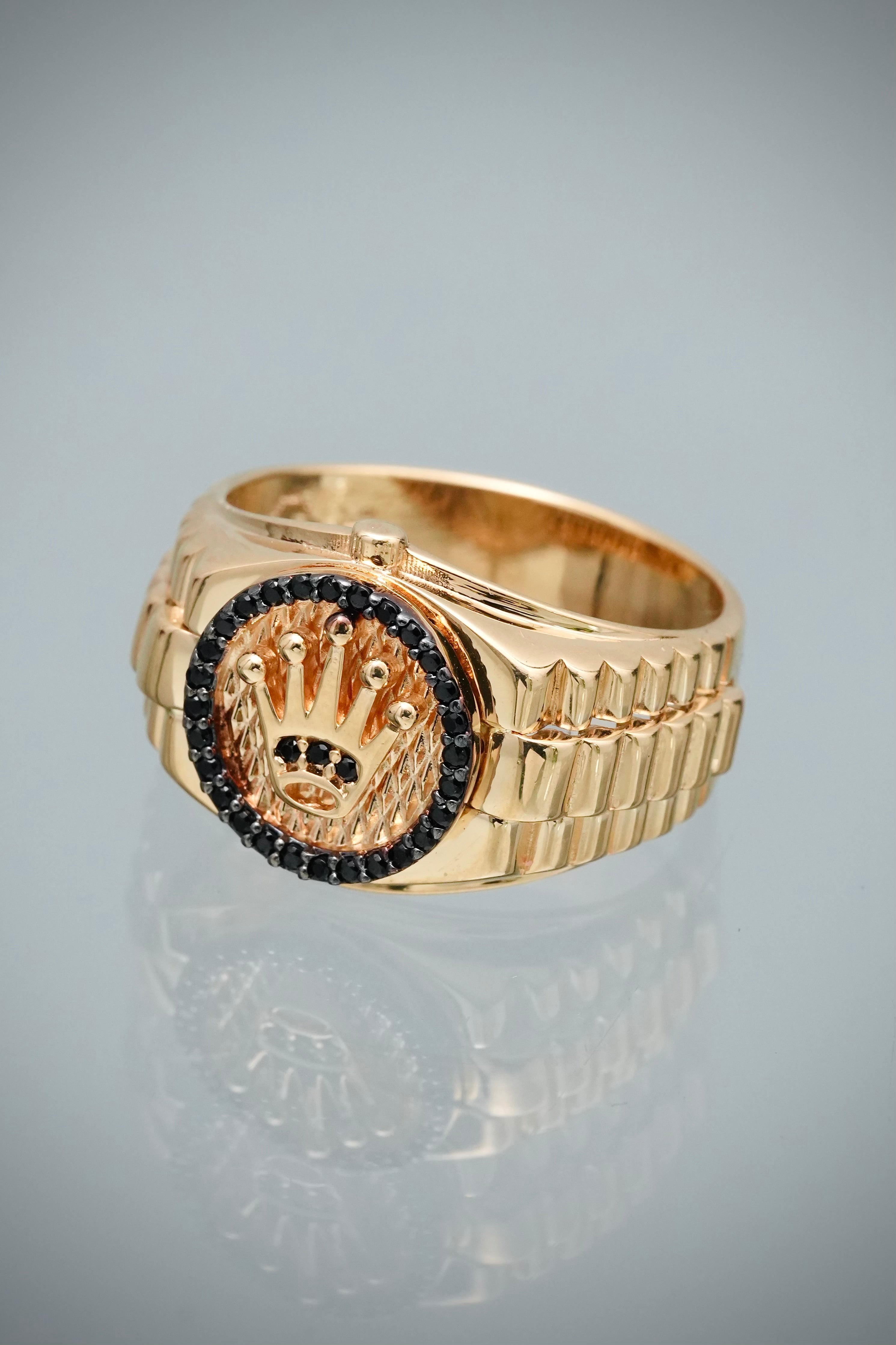 Anillo Rx con Swarovski Negro 6.65gr / Talla 9 — Oro Amarillo