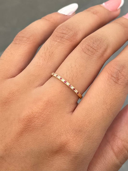 Anillo con 4pts de Diamante y 3pts de Rubie 1.45gr / Talla 6 1/4 — Oro Amarillo
