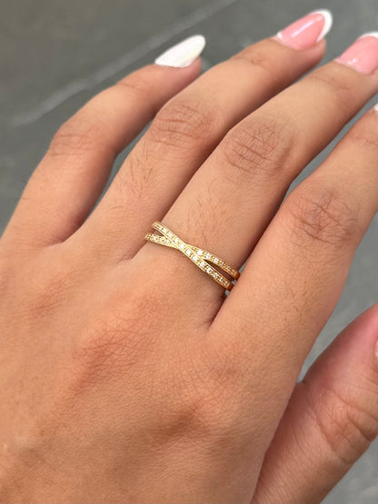 Anillo con 11pts de Diamante Blanco 1.8gr / Talla 7 1/2 — Oro Amarillo