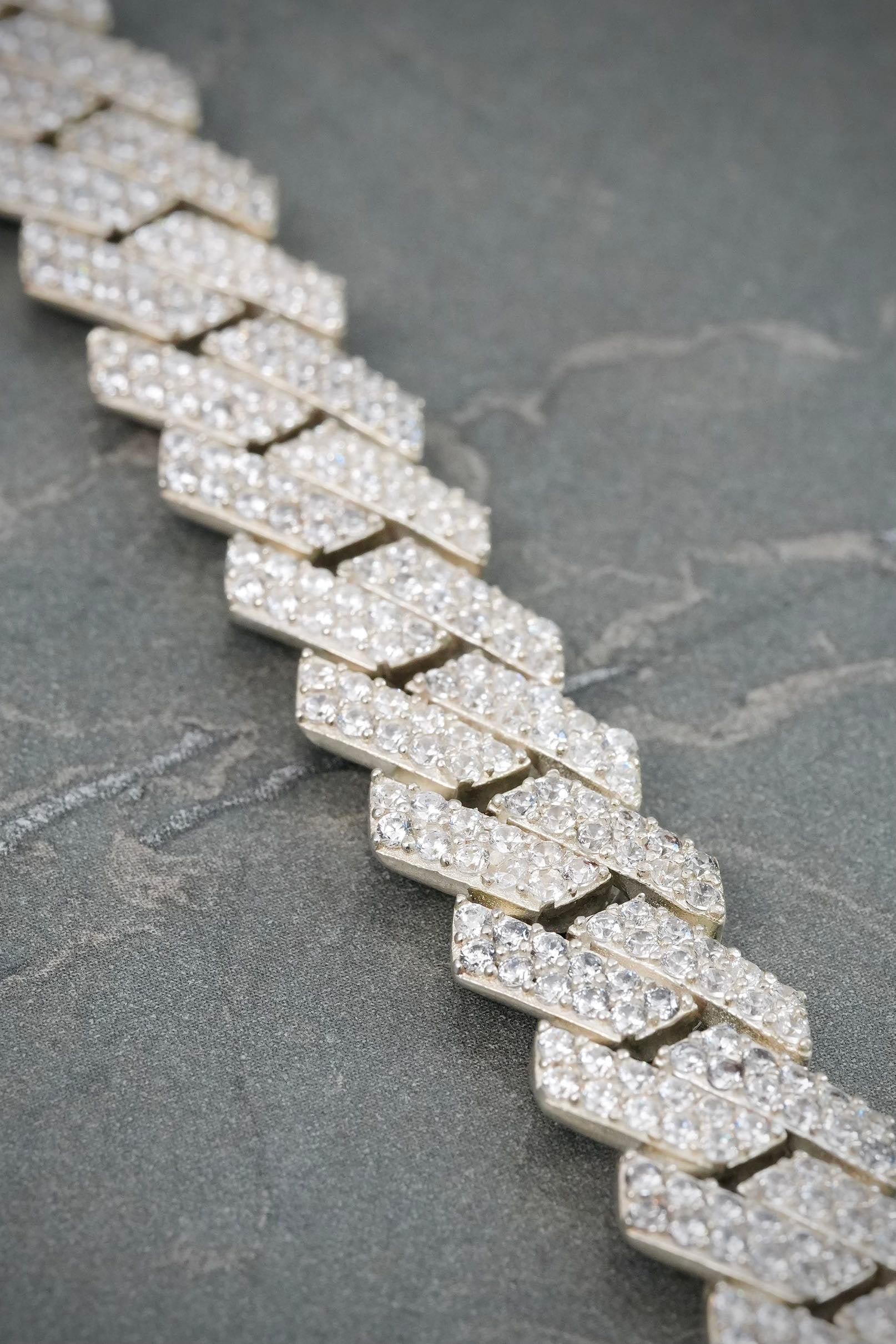 Cadena Cubana con Swarovski Blanco 138.7gr / 50cm / 12.3mm — Plata 925
