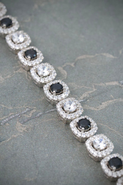 Pulso Tenis con Swarovski Negro y Blanco 20.7gr / 18cm / 7.7mm — Plata 925