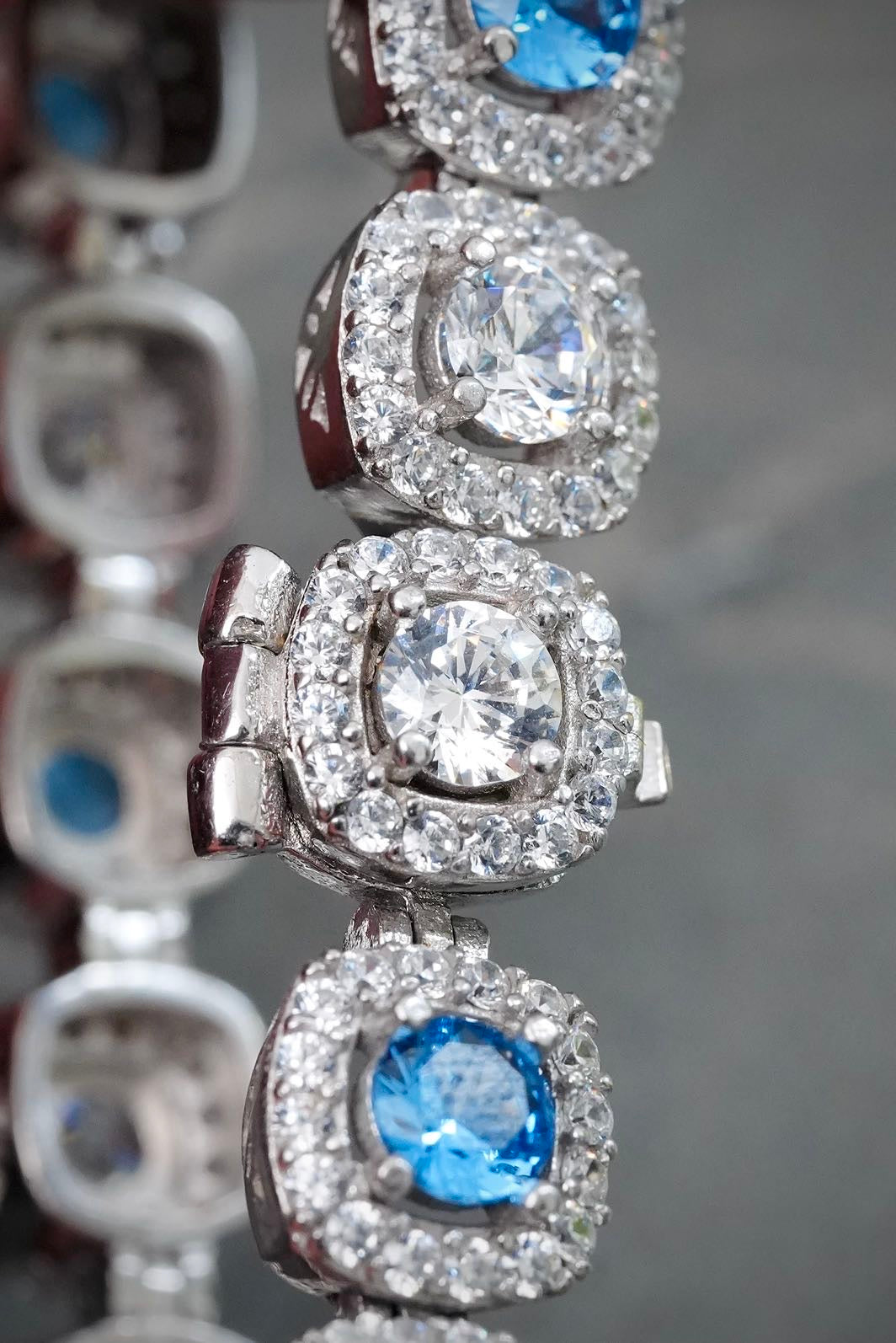 Pulso Tenis con Swarovski Azul y Blanco 20.1gr / 17cm / 7.6mm — Plata 925