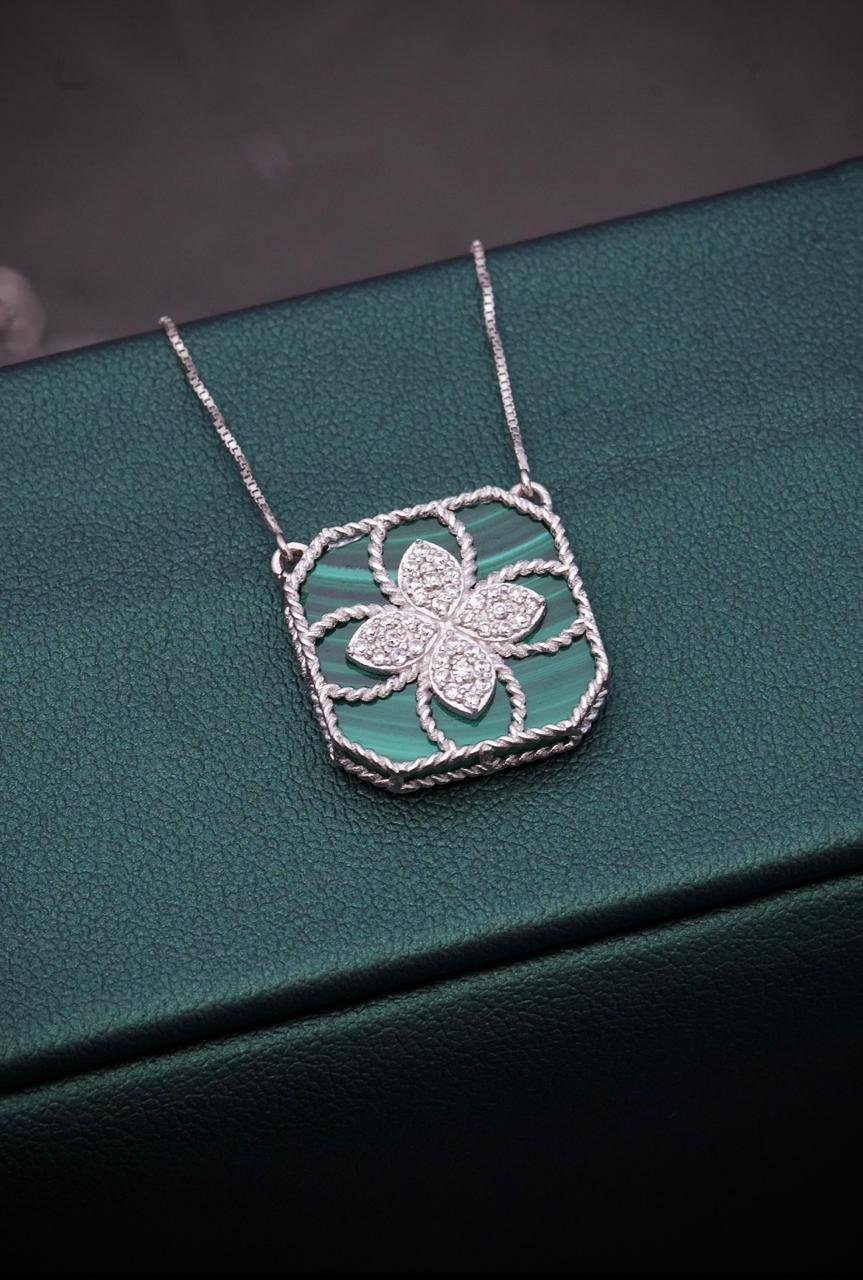 Cadena tejido veneciana / lucky clover verde 3.15gr / Largo 45cm / Oro Blanco italy cte B