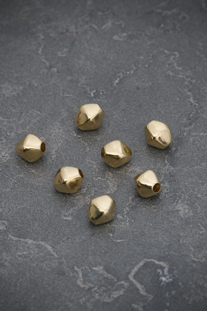 Herraje tipo rombo 0.1gr / Largo 0.3cm / Oro Amarillo Nac B